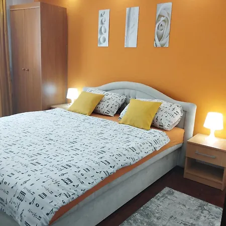 Sunshine Near The Zoo, Free Parking